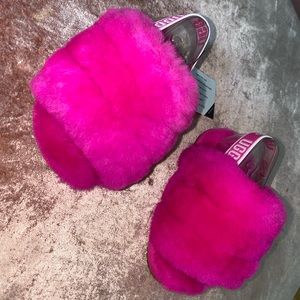 New baby ugg slides,comes without the box.